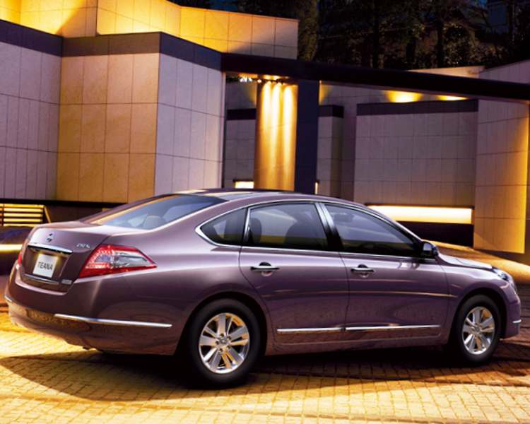 В Японии показали Nissan Teana 2013 года