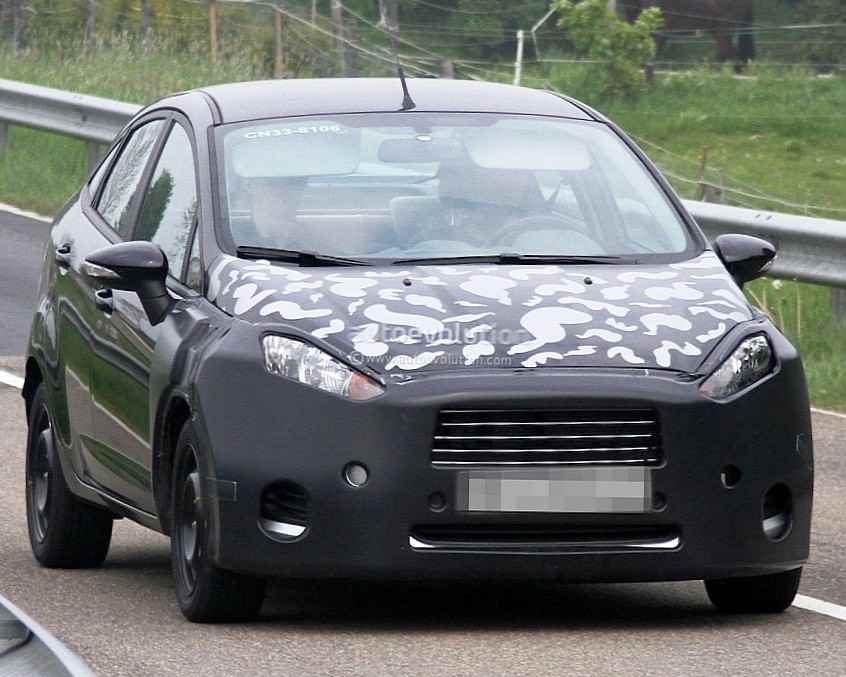 Новый седан Ford Fiesta на испытаниях (фото) Новый седан Ford Fiesta на испытаниях (фото)