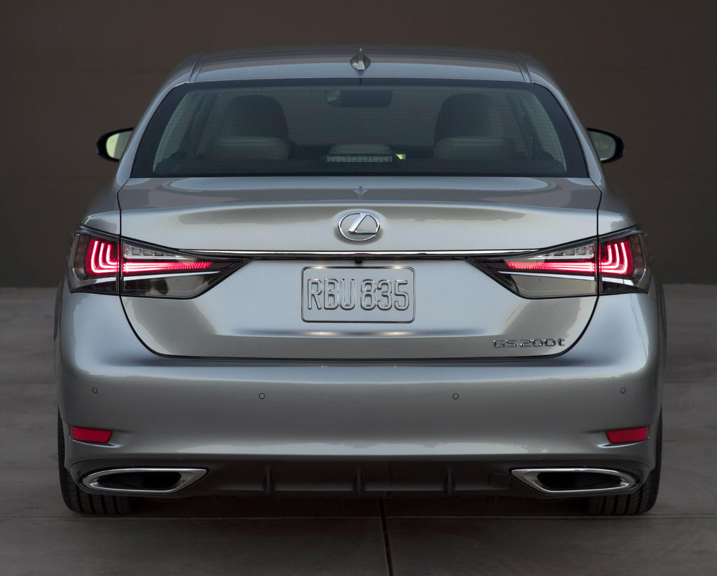 Обновленные Lexus GS 200t, 350 и 450h 2016 (фото, цена)