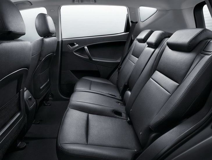 Китайский кроссовер Geely Emgrand X7 2014 в России