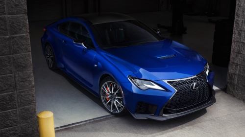 Lexus RC F скинул лишние килограммы и стал мощнее