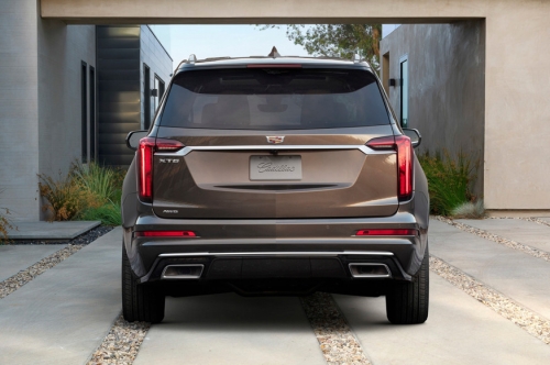 Трёхрядный Cadillac XT6 заполнил нишу между компактным XT5 и большим Escalade Трёхрядный Cadillac XT6 заполнил нишу между компактным XT5 и большим Escalade